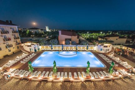 Менеджер в отель Venera Resort  - купить на сайте объявлений Краснодарский край онлайн