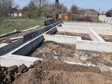 Ленточный фундамент. Бетонные работы  Армавир