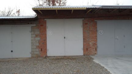 Продам гараж, 30 м кв.  Армавир