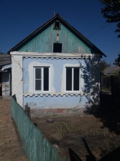 Дом 47 м кв. на участке 5 сот.  Армавир