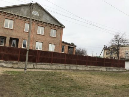 Дом 280 м кв. на участке 7 сот.  Армавир
