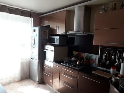 Продам 3х-комнатную квартиру, 65 м кв., 8/9 эт.  Армавир