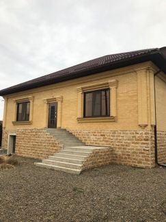 Дом 340 м? на участке 5.7 сот.  Армавир