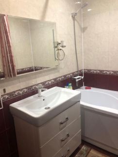 Сдам 4-комн. квартиру, 111 м кв., 5/5 эт.  Армавир