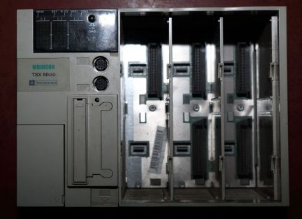 Контроллер Modicon TSX Micro Б/У  Армавир