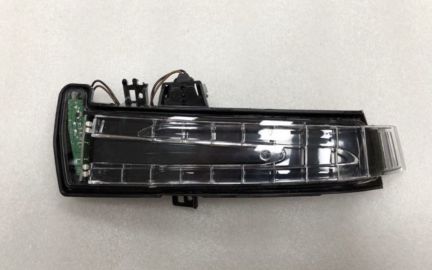 Поворотник зеркала правый Mercedes Benz w204  Армавир