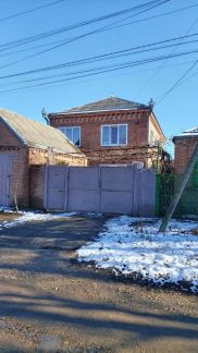 Дом 180 м кв. на участке 6 сот.  Армавир