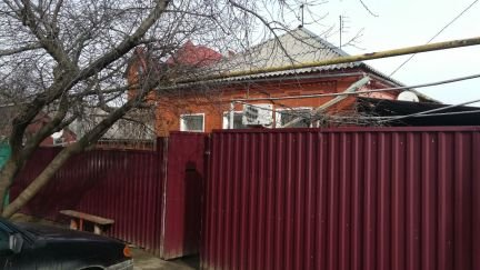 Дом 77 м кв. на участке 5.8 сот.  Армавир