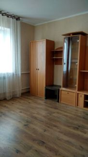 Продаю 2х комнатную квартиру, 65 м кв., 3/3 эт.  Армавир