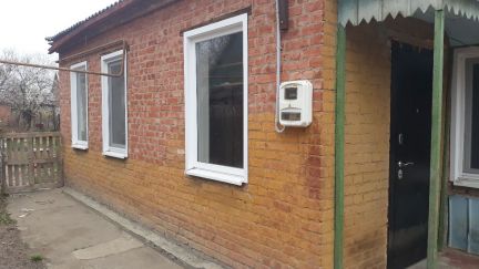 Дом 60 м кв. на участке 6 сот.  Армавир