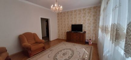 Продам 3х-комнатную квартиру, 76.8 м кв., 1/3 эт.  Армавир