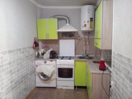 Дом 30 м кв. на участке 2 сот.  Армавир