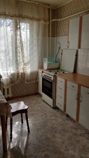 Сдаю 2х комнатную квартиру, 50 м кв., 2/9 эт.  Армавир