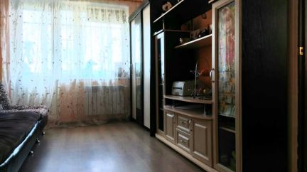 Продам 3х-комнатную квартиру, 60 м кв., 4/5 эт.  Армавир