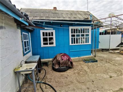 Дом 51 м кв. на участке 4.5 сот.  Армавир