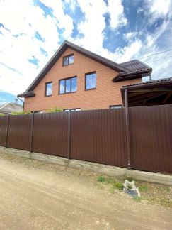 Дом 246.2 м кв. на участке 3.9 сот.  Армавир