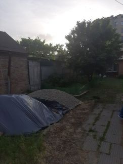 Дом 52 м кв. на участке 1 сот.  Армавир