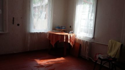 Дом 40 м кв. на участке 6 сот.  Армавир