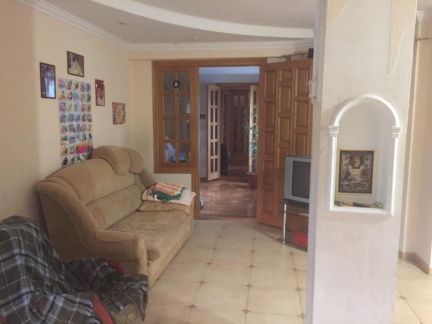 Дом 150 м кв. на участке 2 сот.  Армавир