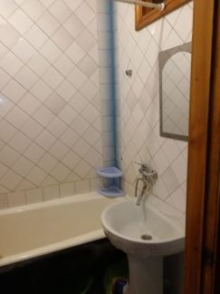 Сдаю 2х комнатную квартиру, 73 м кв., 3/5 эт.  Армавир