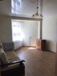 Сдам 1-комнатную квартиру, 50 м кв., 1/5 эт.  Армавир