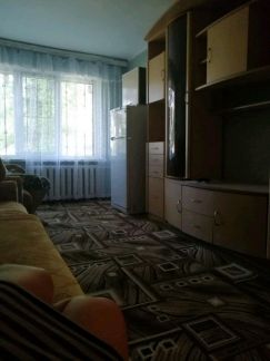 Сдам 1-комнатную квартиру, 32 м кв., 1/5 эт.  Армавир