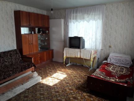 Дом 30 м кв. на участке 7 сот.  Армавир